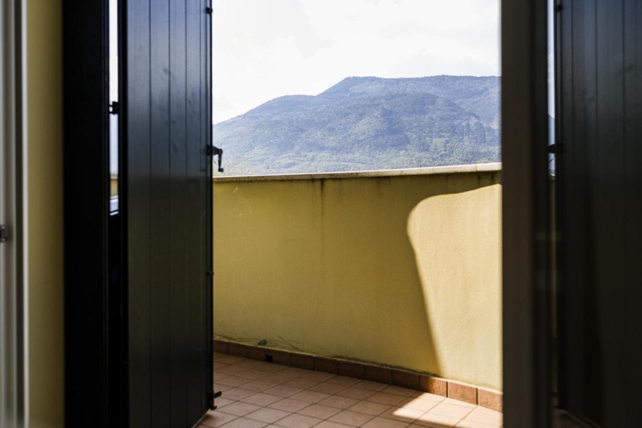Appartamento Borgo Peschiere 马尼亚戈 外观 照片