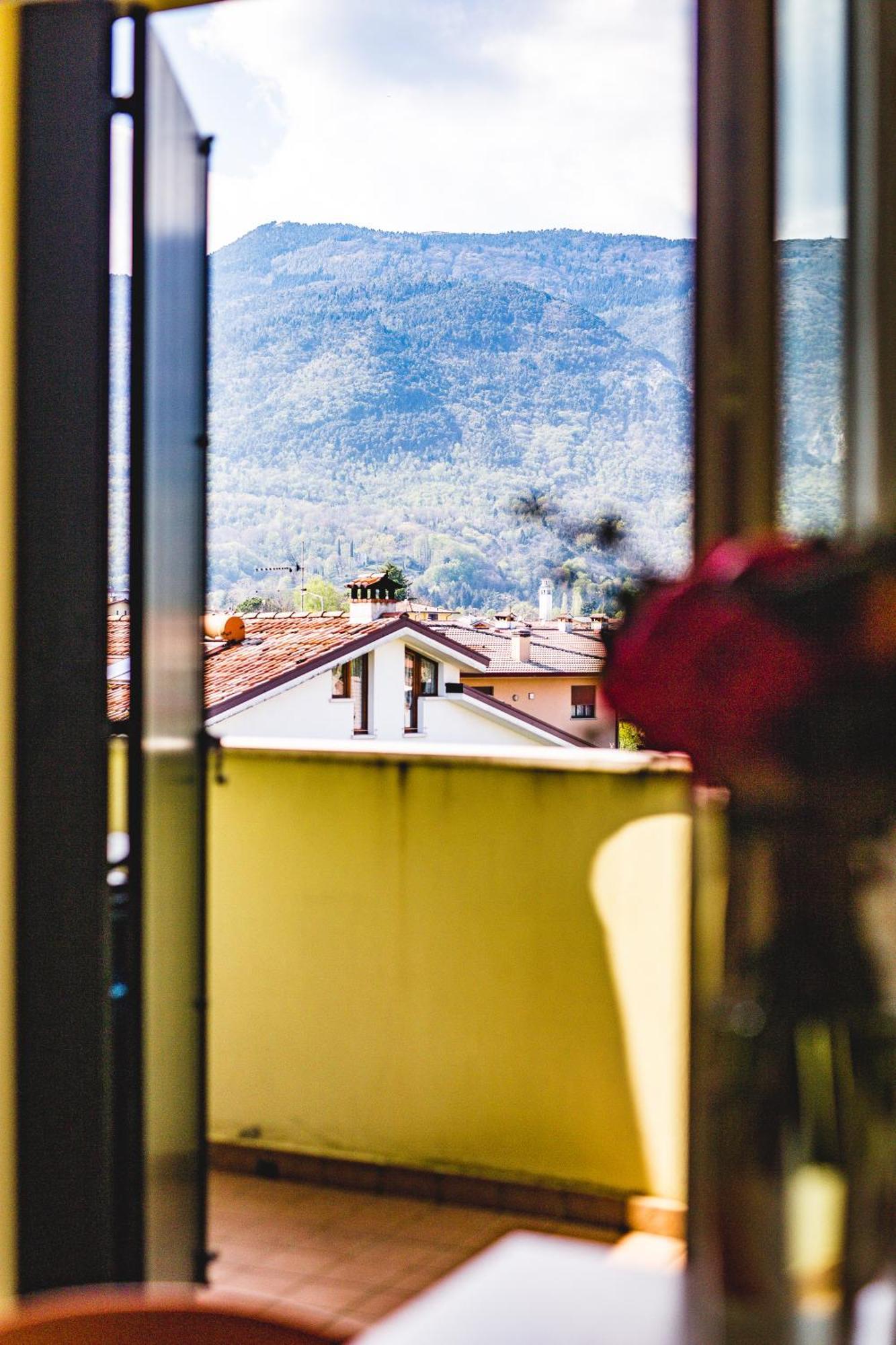 Appartamento Borgo Peschiere 马尼亚戈 外观 照片